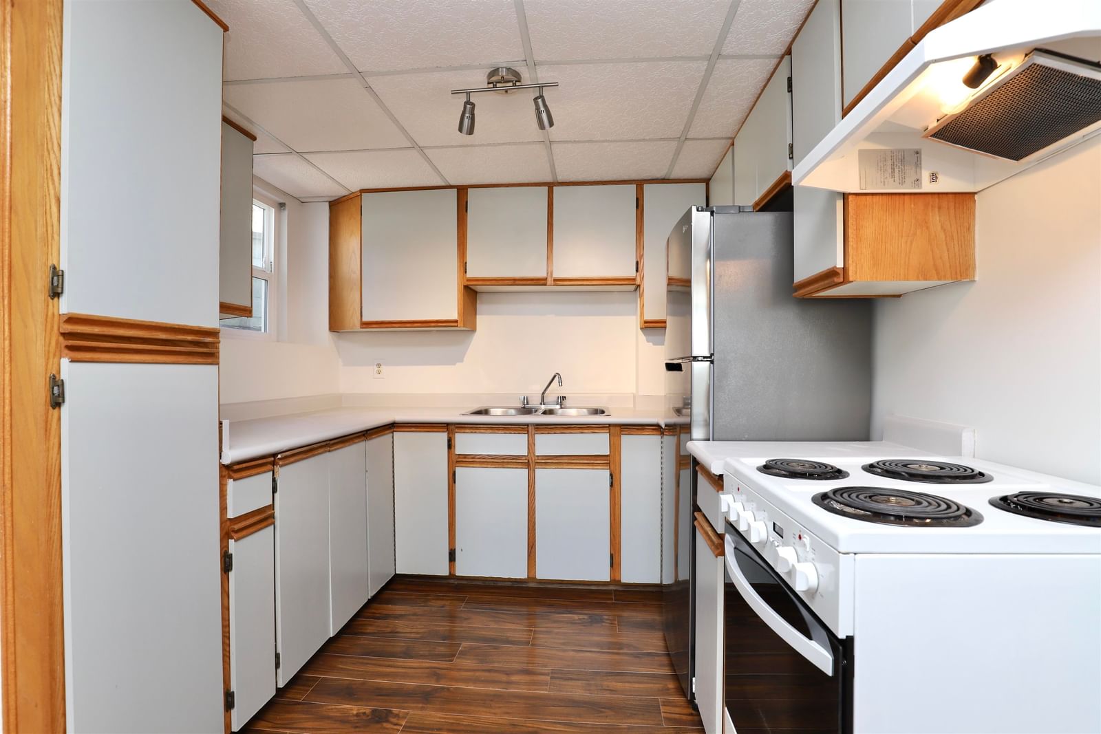 Listing Image 20