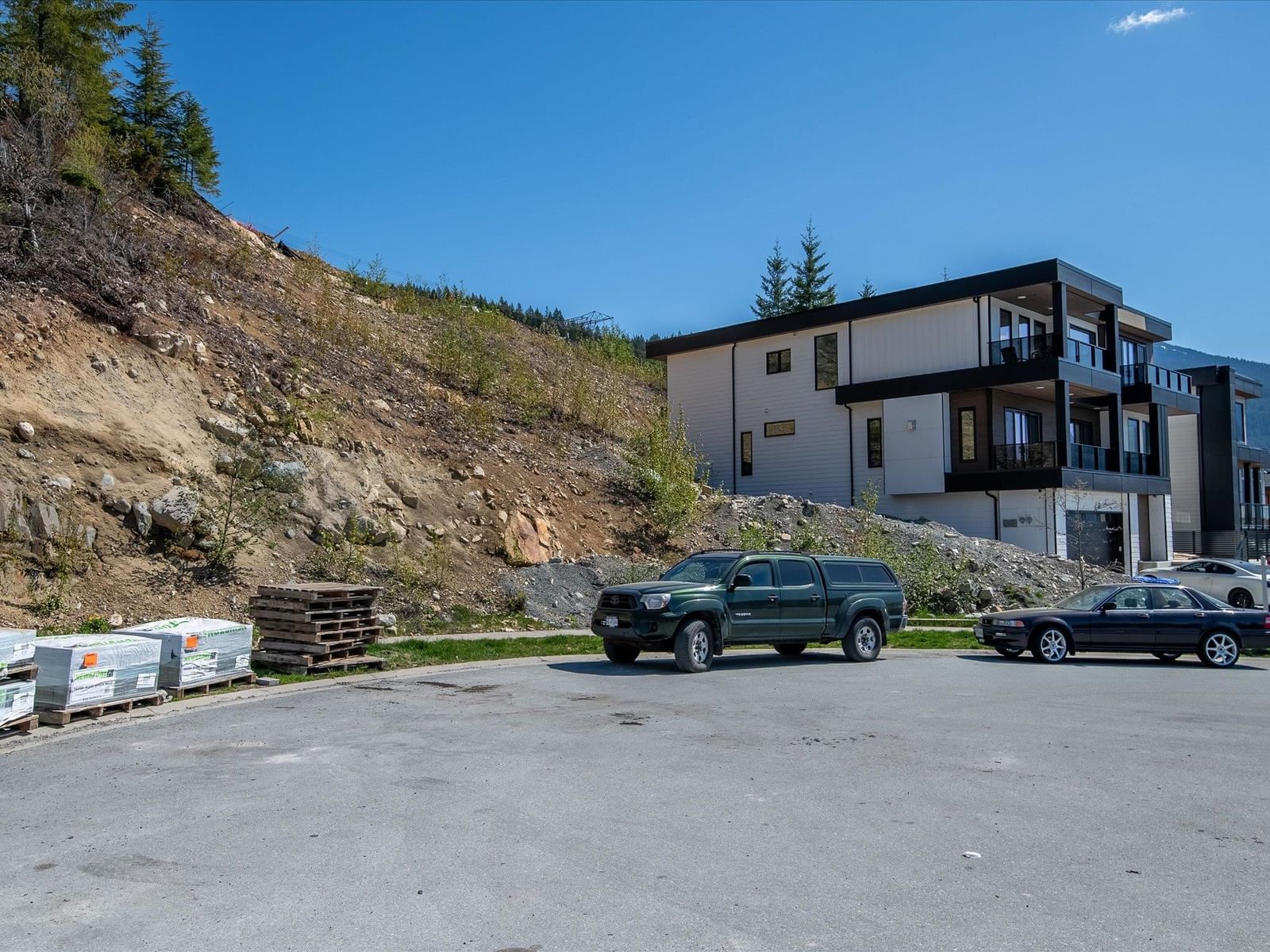Listing Image 18