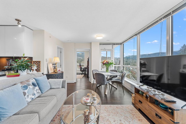 1102 - 3007 Glen Drive