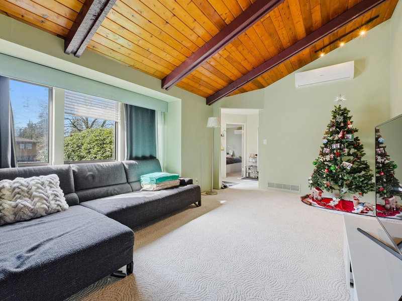 4264 Fitzgerald Avenue, Burnaby, V5G 3R8 | Image 2