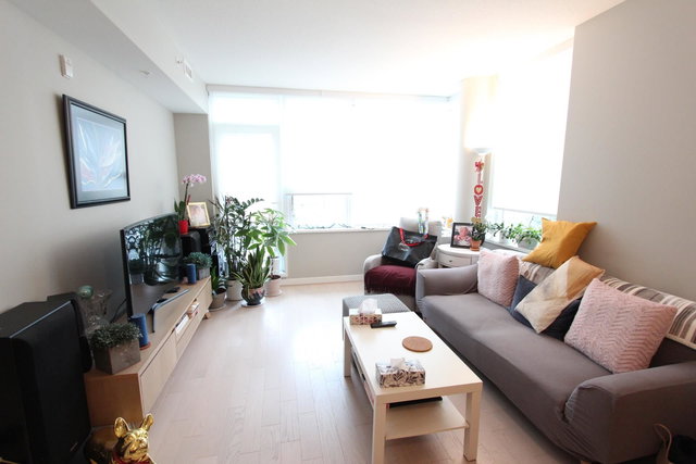 202 - 505 30th Avenue W