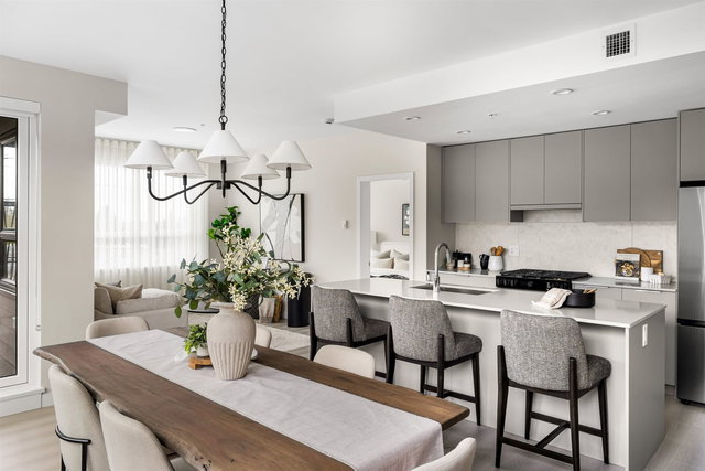 306 - 20049A 82 Avenue