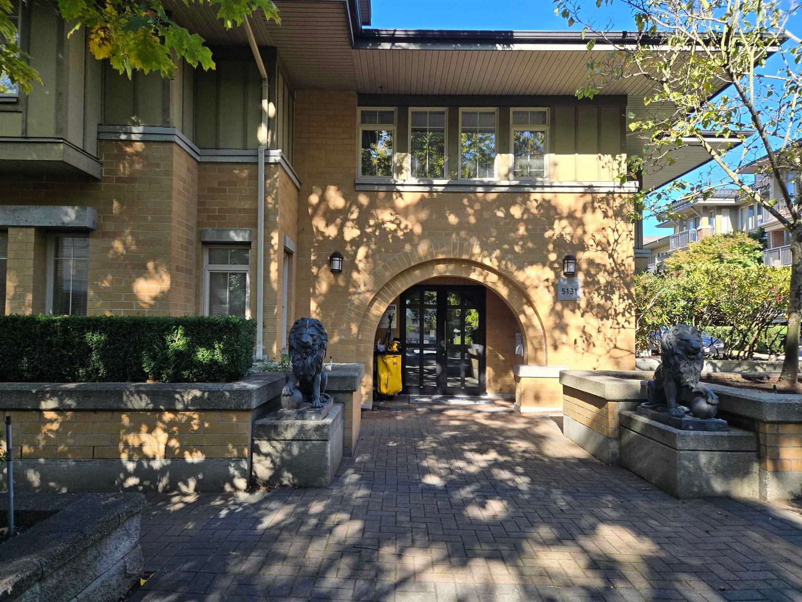 Listing Image 28