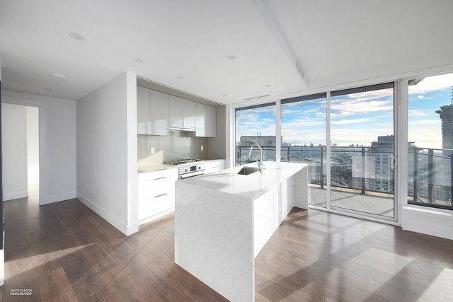 3202 - 4711 Hazel Street