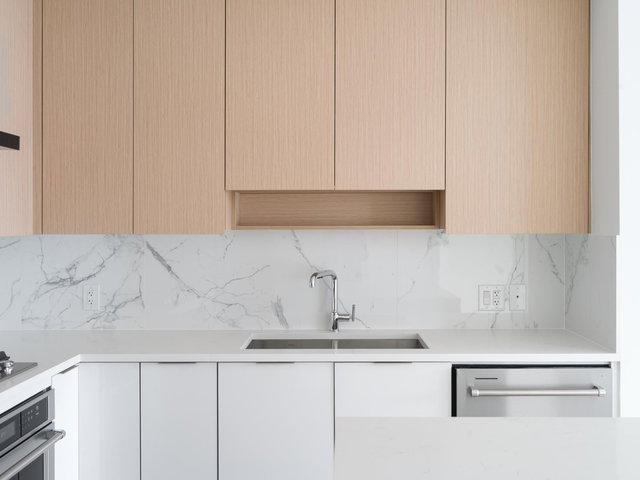 2307 - 699 Whiting Way