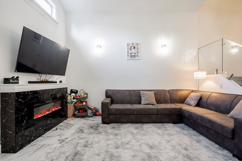 13941 80a Avenue, Surrey, V3W 6P5 | Image 2