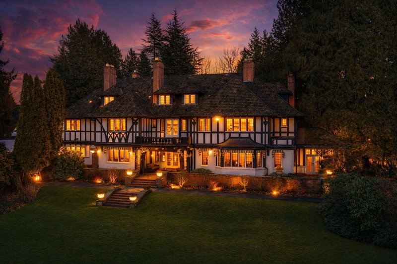 2206 Marine Drive, Vancouver, V6P 6C2 | Image 2