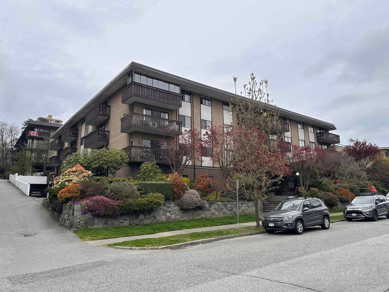 120 4th Street E #205, North Vancouver, British Columbia