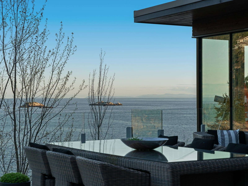 5810 Eagle Island, West Vancouver, V7W 1V5 | Image 2