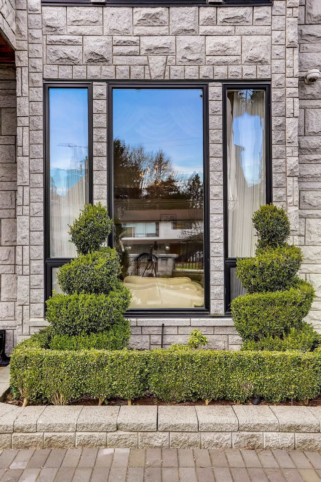 2091 Mclennan Avenue