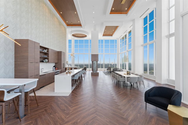 4007 - 518 Clarke Road