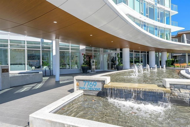 906 - 7769 Park Crescent