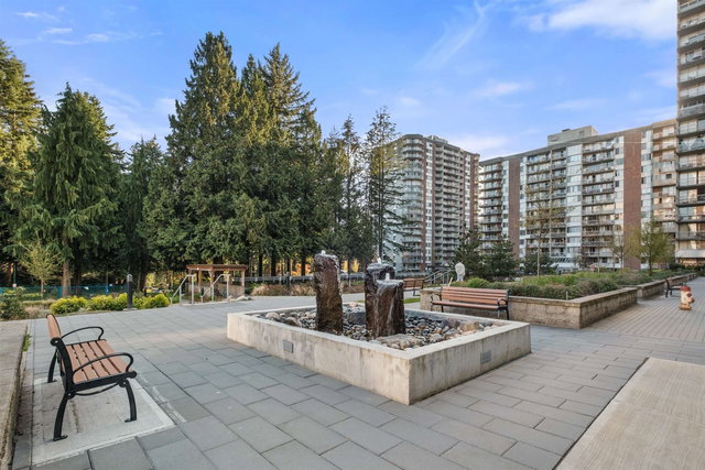 1205 - 2012 Fullerton Avenue