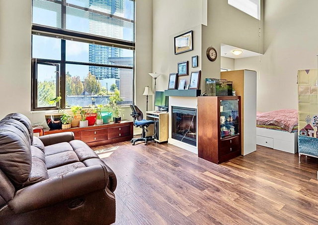 452 - 10838 City Parkway