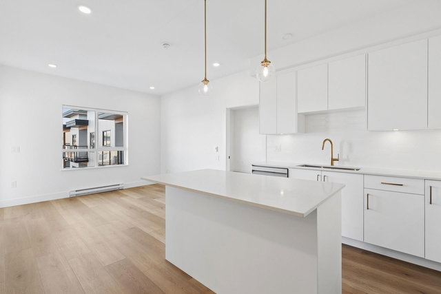 417 - 20286 72b Avenue