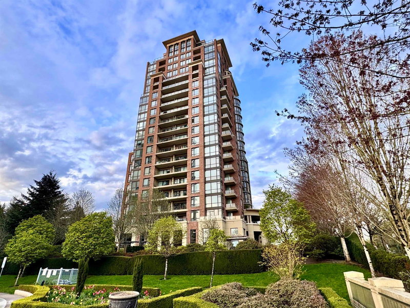 303 - 6833 Station Hill Drive, Burnaby, V3N 5E1 | Image 3