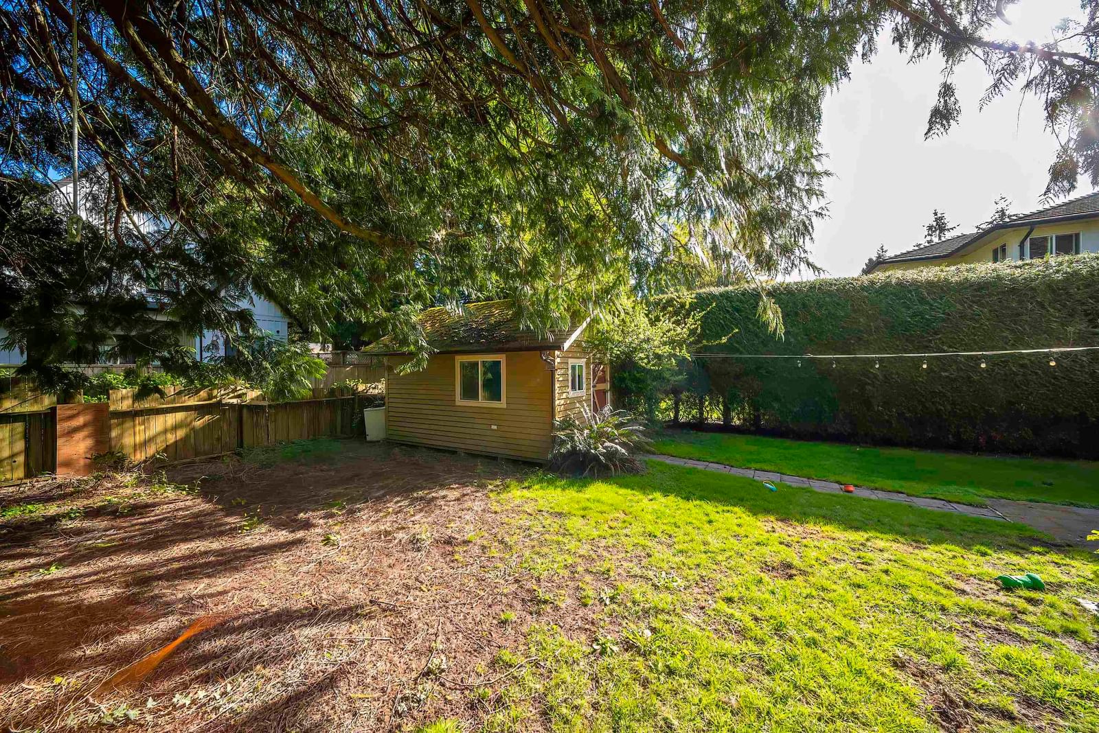 Listing Image 6