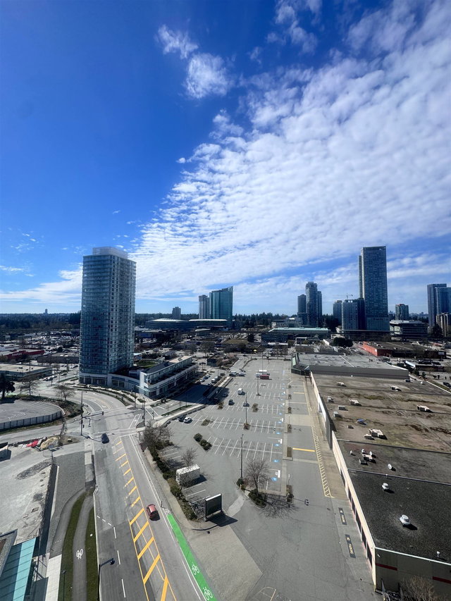 1401 - 13738 Central