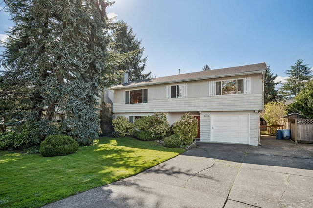 5392 Maple Crescent