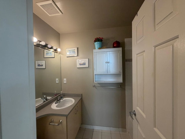 808 - 1010 Howe Street