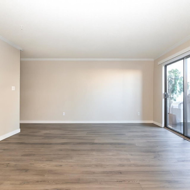 107 - 9417 Nowell Street