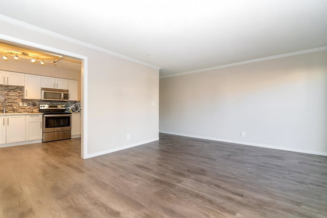 107 - 9417 Nowell Street