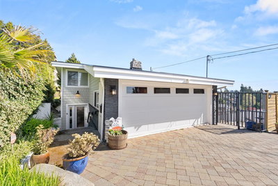 15535 Royal Avenue | White Rock | Image