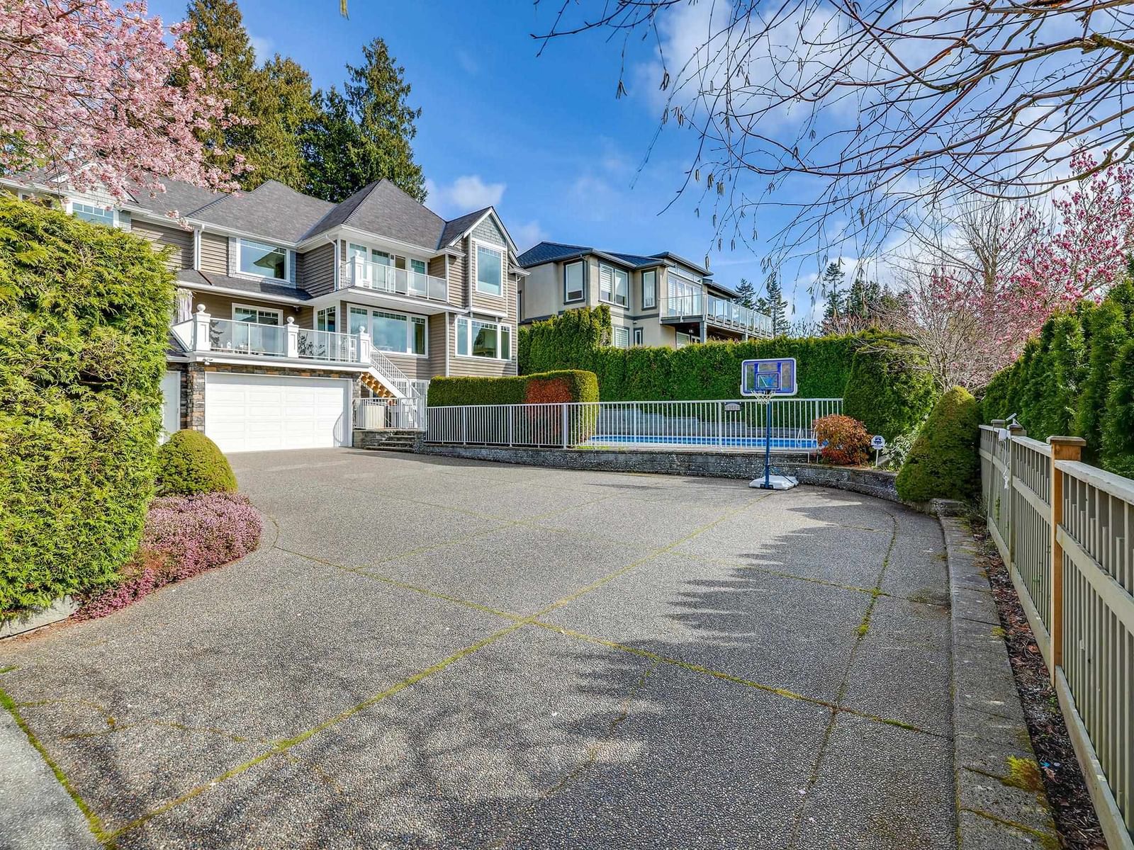 Listing Image 10