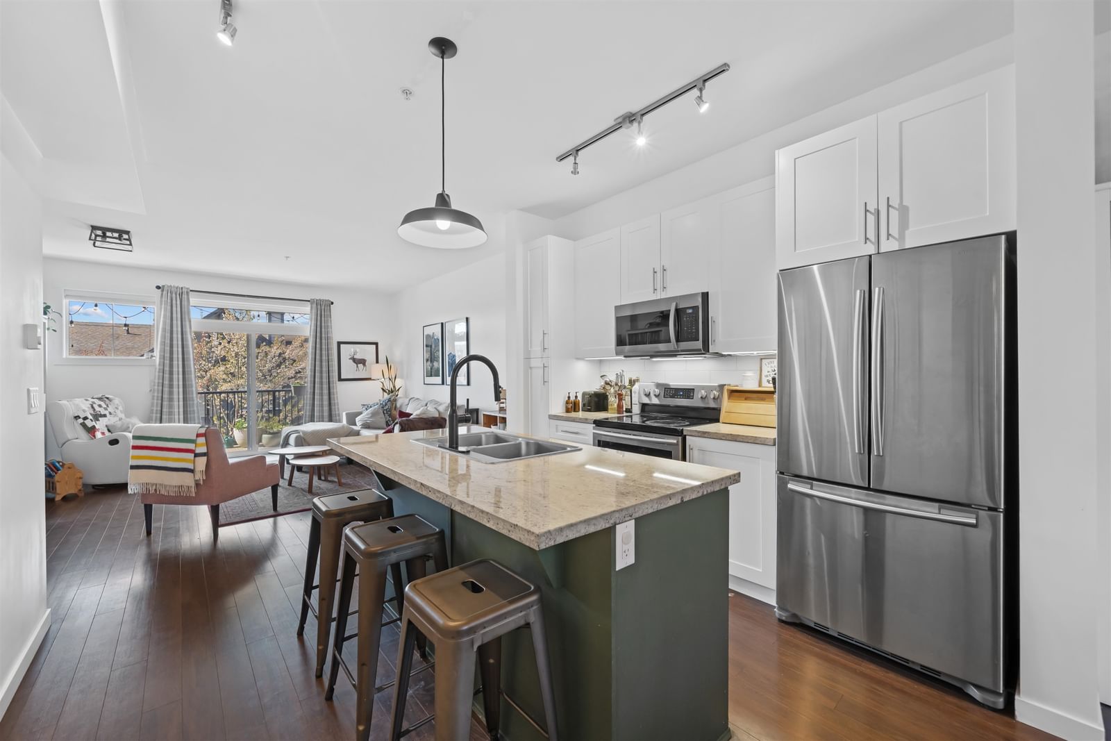 Listing Image 13