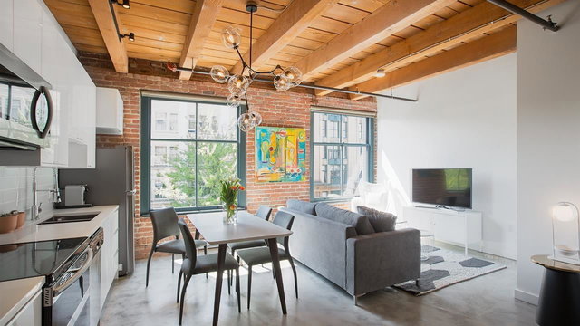 319 - 55 Cordova Street E