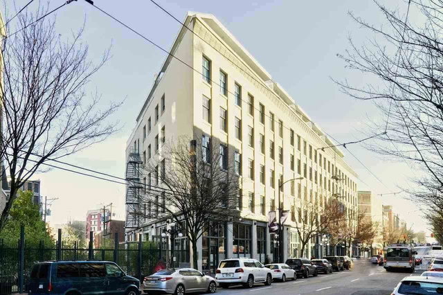 319 - 55 Cordova Street E