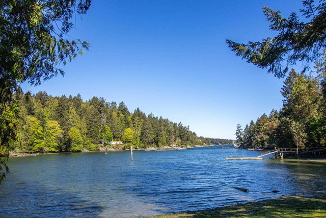 2333 Sturdies Bay Road