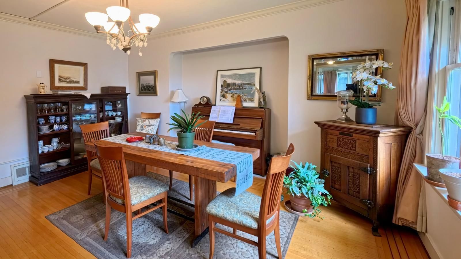 Listing Image 11