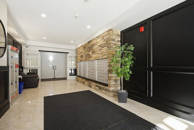 401 - 32445 Simon Avenue