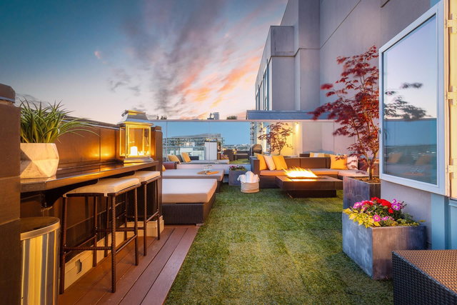 PH1 - 930 Cambie Street