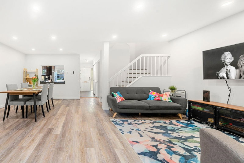 2315 Mountain Highway, North Vancouver, V7J 2N2 | Image 2