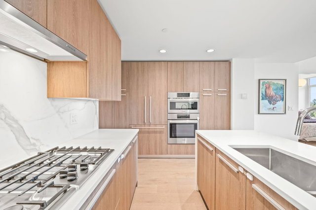 904 - 1210 27th Street E