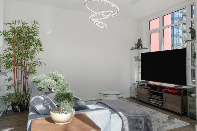 21 - 7338 Gollner Avenue