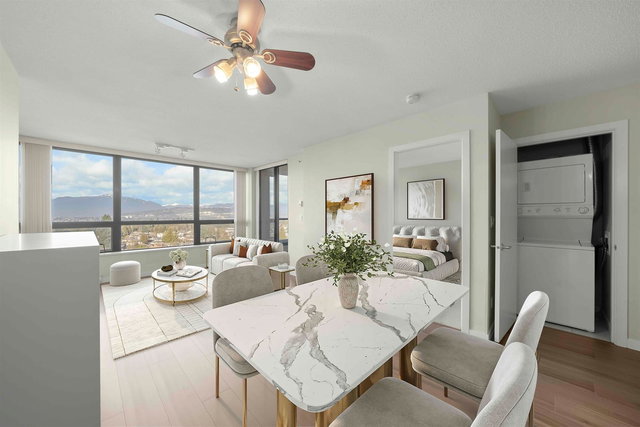 1605 - 7178 Collier Street