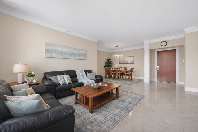 613 - 4685 Valley Drive