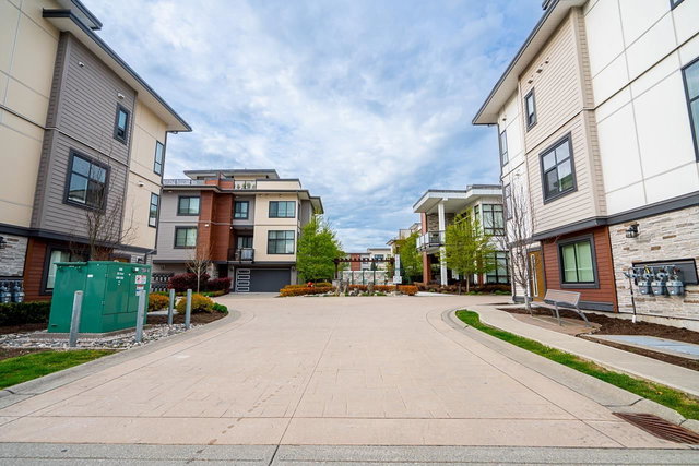 28 - 20849 78b Avenue