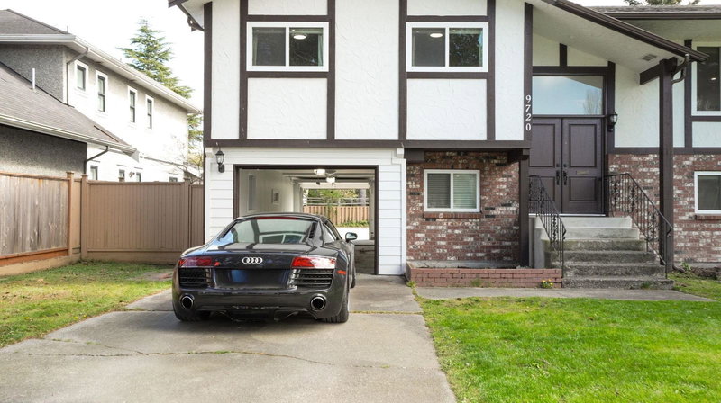 9720 Seagrave Road, Richmond, British Columbia