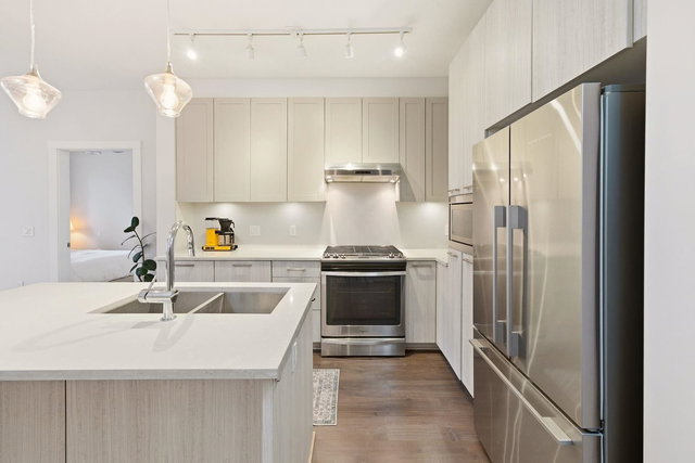 304 - 123 1st Street W