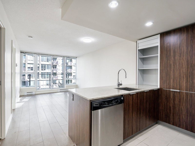 1088 Richards Street #807, Vancouver, British Columbia