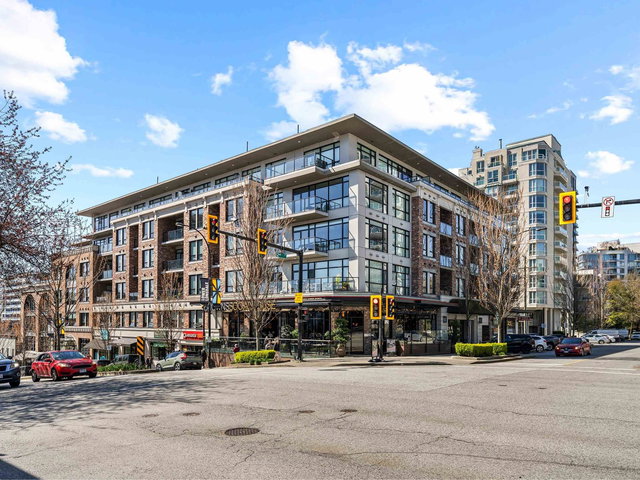 305 - 105 2nd Street W