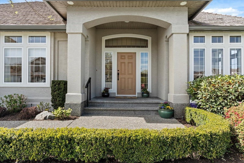 3963 Coachstone Way, Abbotsford, V2S 8G6 | Image 2