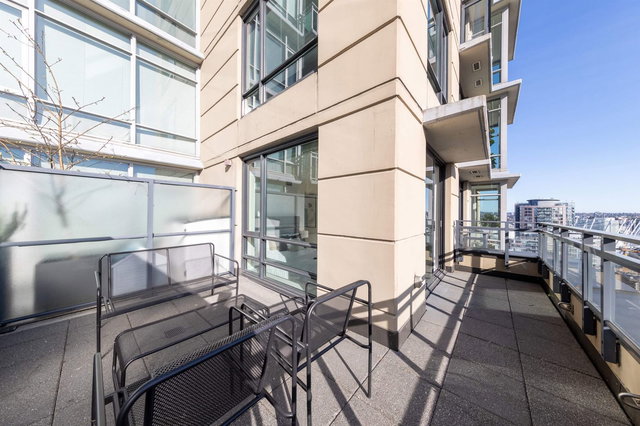 2601 - 788 Richards Street