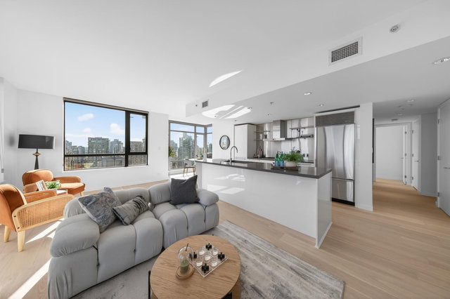 2601 - 788 Richards Street