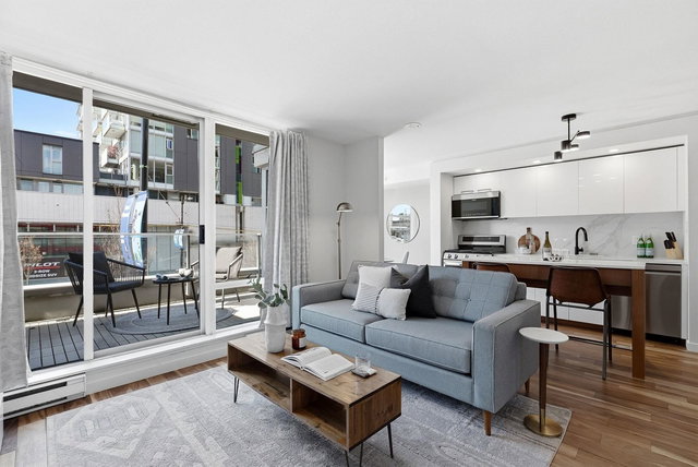 312 - 328 11th Avenue E