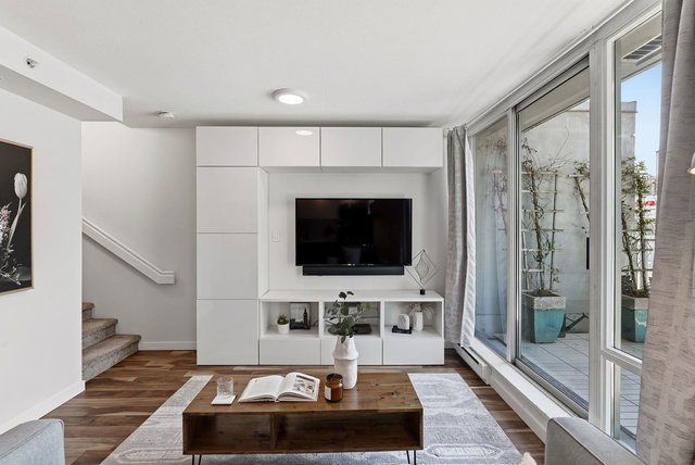 312 - 328 11th Avenue E